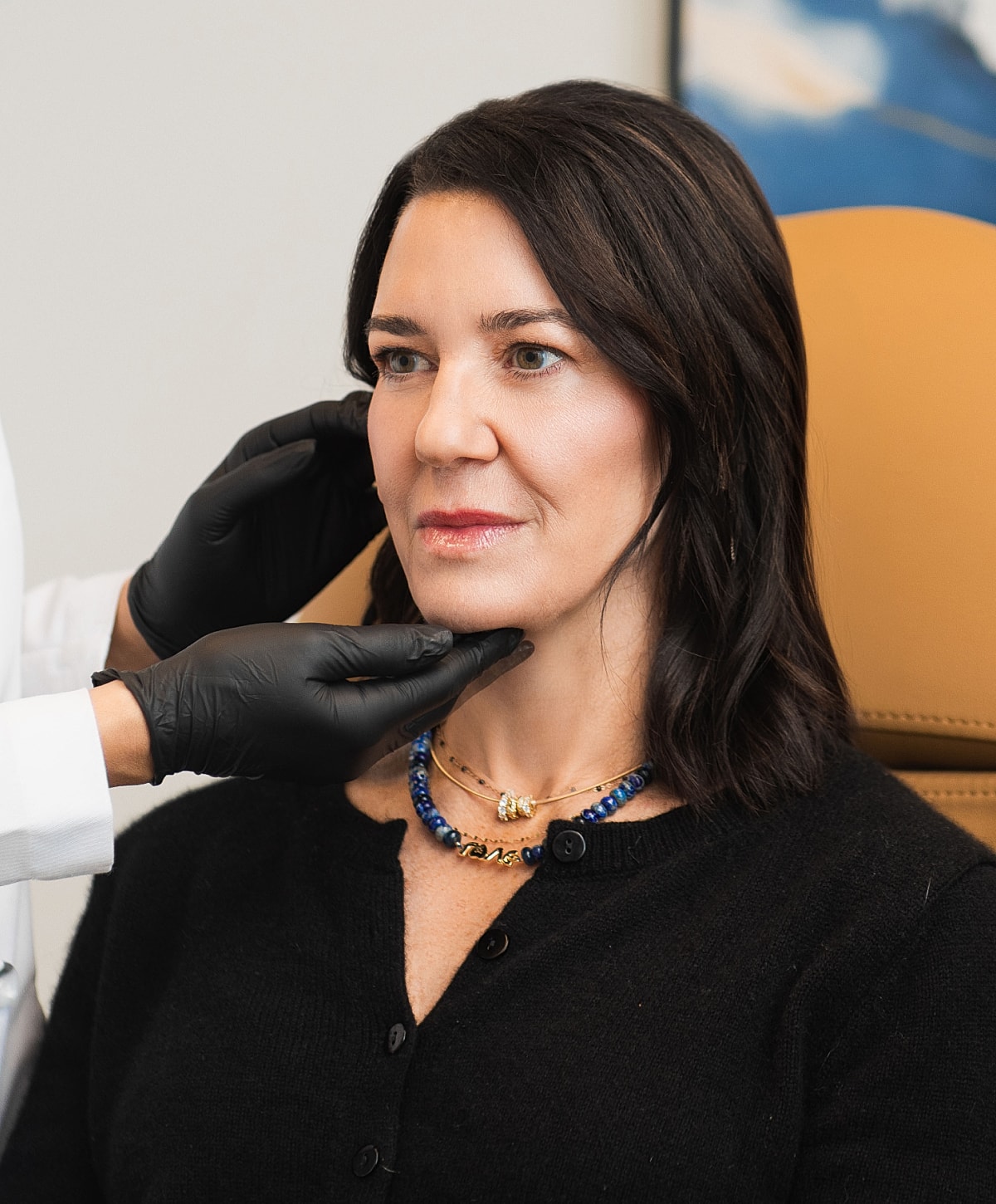 Atlanta blepharoplasty model with dark hair
